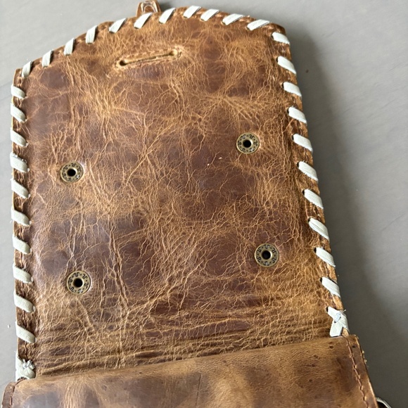 PURE DIXIE LEATHER CROSSBODY - Picture 8 of 8